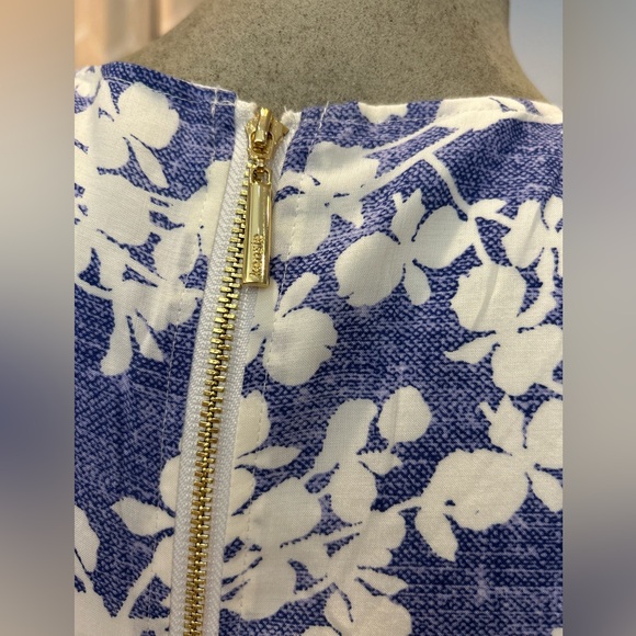 🍁🍁 Kenzie size, small blue and white BoHo style floral dress - Picture 3 of 6
